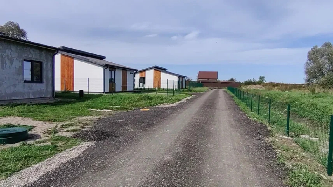 WhatsApp Image 2025-10-03 at 14.37.12 (1)